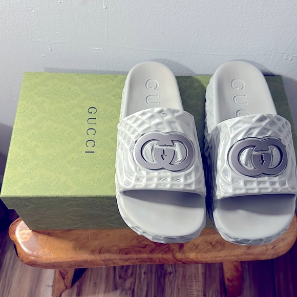Gucci Men’s Rubber Slides. Color gray. Worn it once (1) time wear. - Picture 1 of 4
